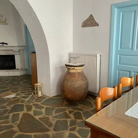 Traditional Stone House - Tarabados Tinos Kámbos