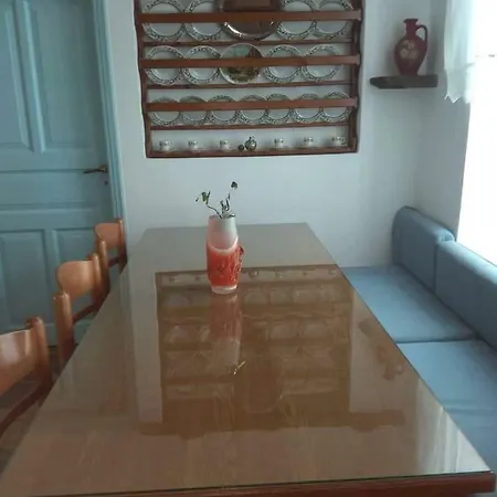 Traditional Stone House - Tarabados Tinos Apartment *