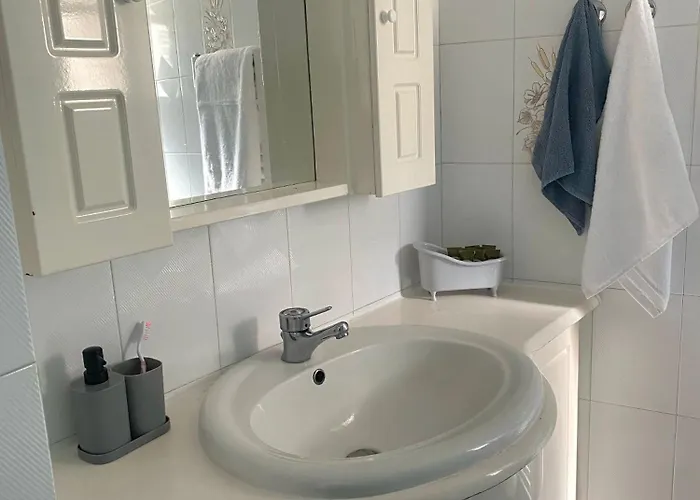 Traditional Stone House - Tarabados Tinos Apartament Kámbos